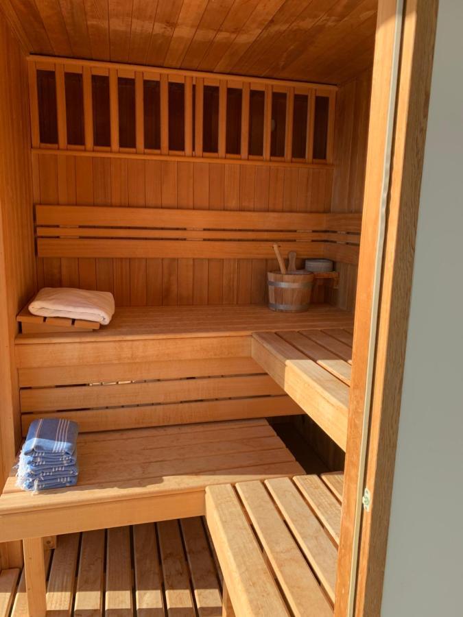 Villa Basthel Direct Aan Zee ,Verwarmd Zwembad En Sauna Baric Draga Exterior photo